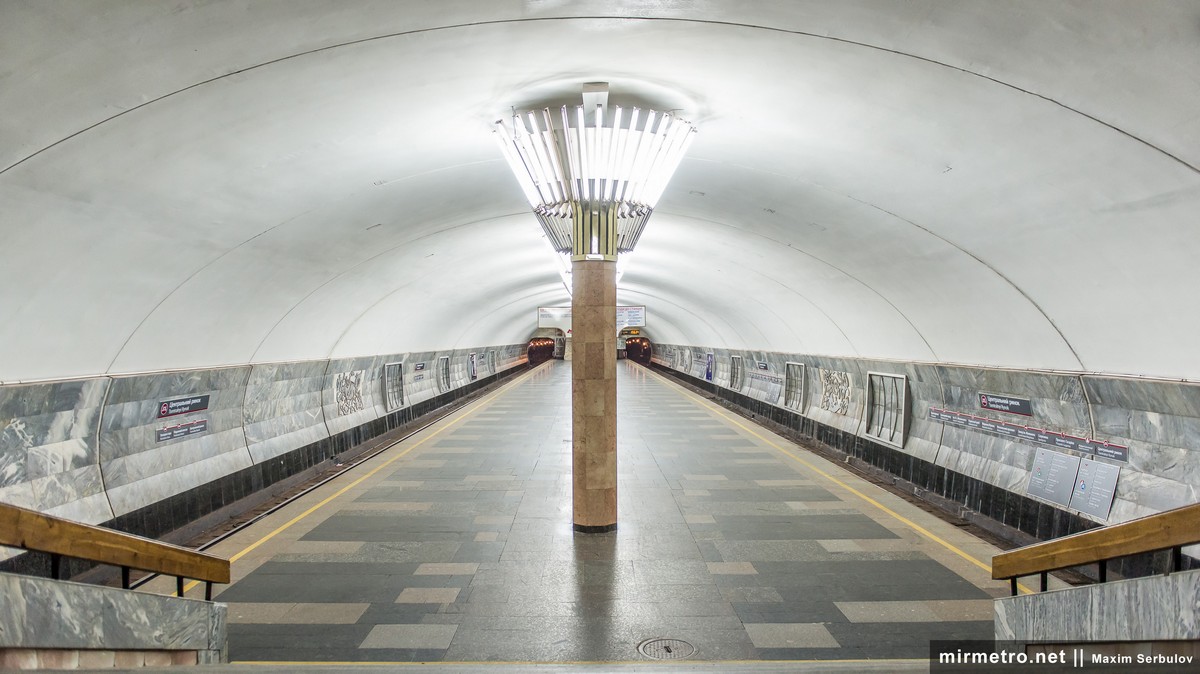 Станция метро «Центральный рынок»