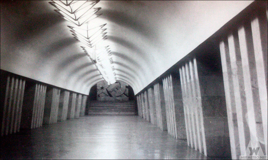 Станция метро «Площадь Конституции», старая фотография