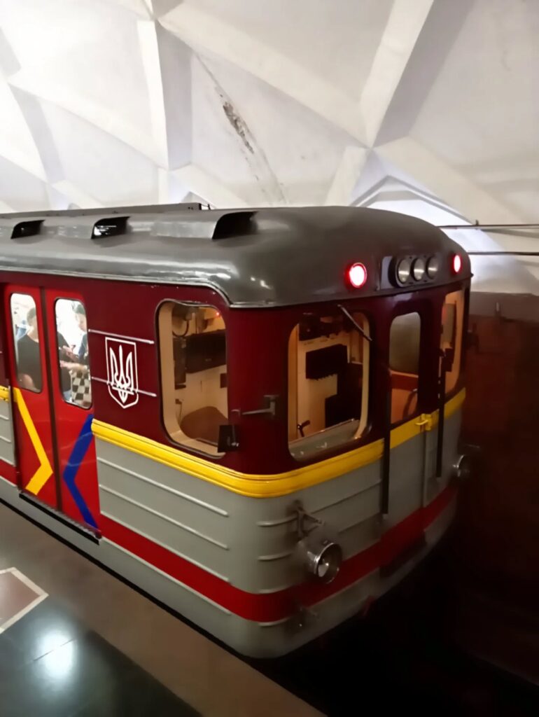 Вагоны типа Еж-3, Харьковский метрополитен